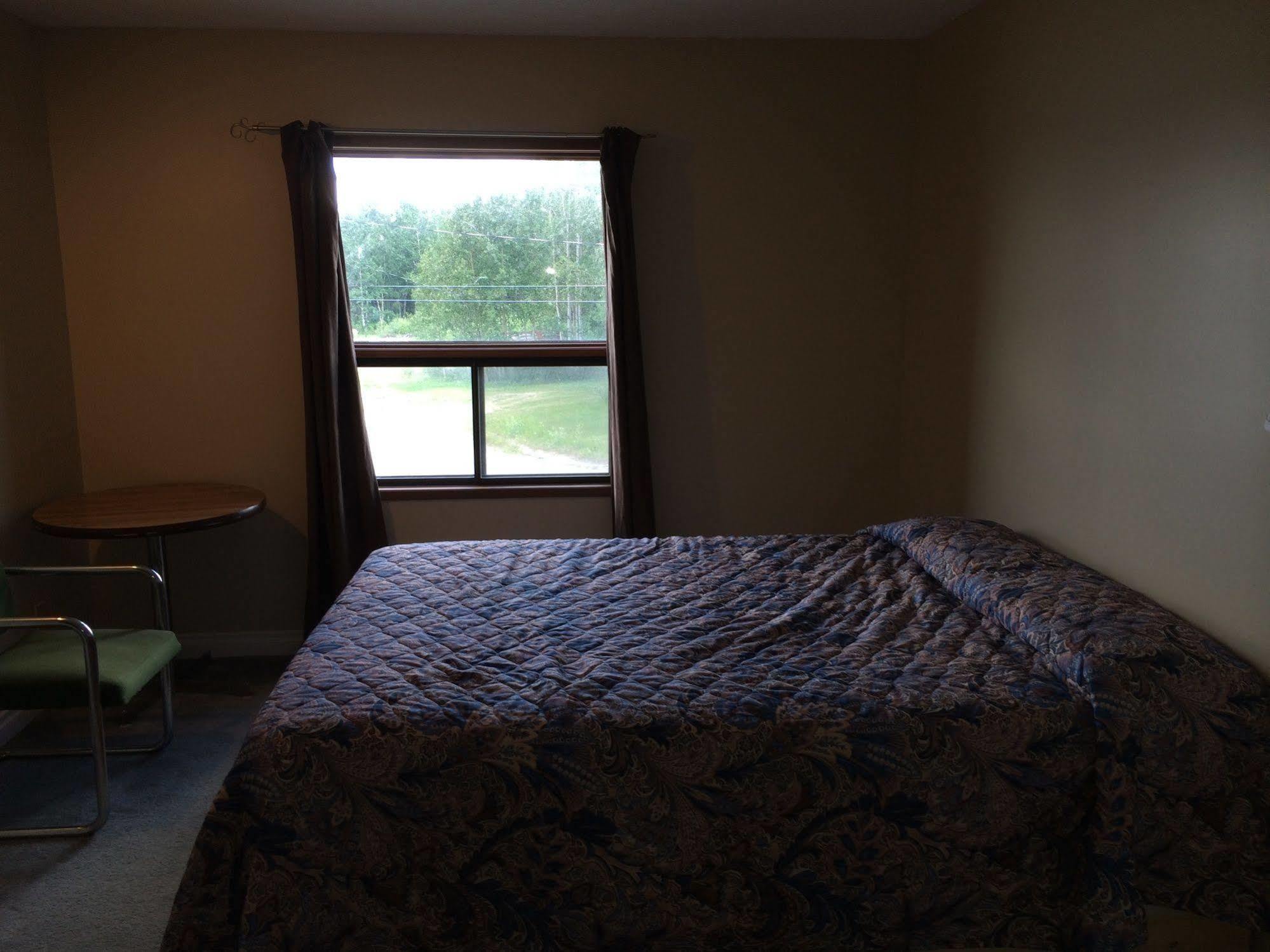 Pickle Lake Hotel 外观 照片